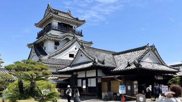 高知城の天守と本丸御殿