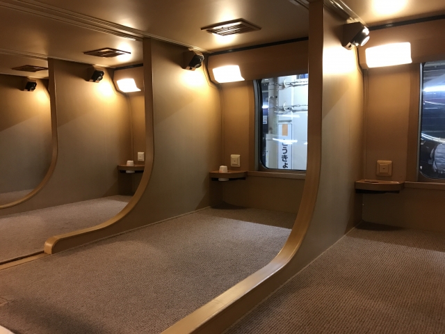 サンライズ出雲のゆったりとした座席