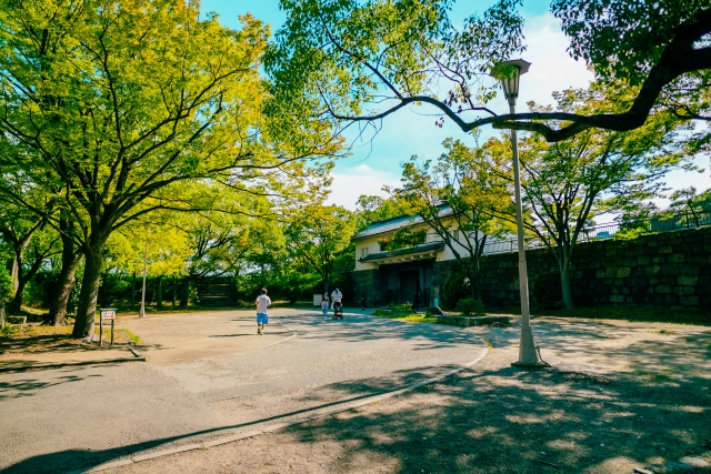 大阪城公園駅の街並み